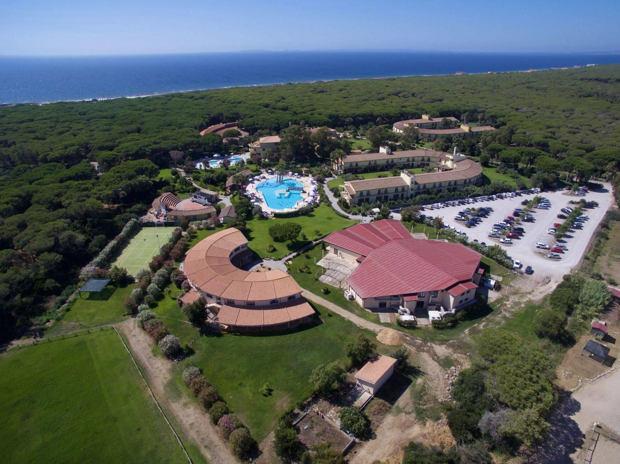 Horse Country Resort Congress & Spa - Hotel Ribot Arborea Exterior photo