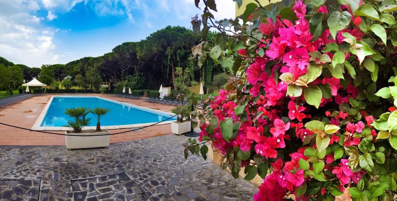 Horse Country Resort Congress & Spa - Hotel Ribot Arborea Exterior photo