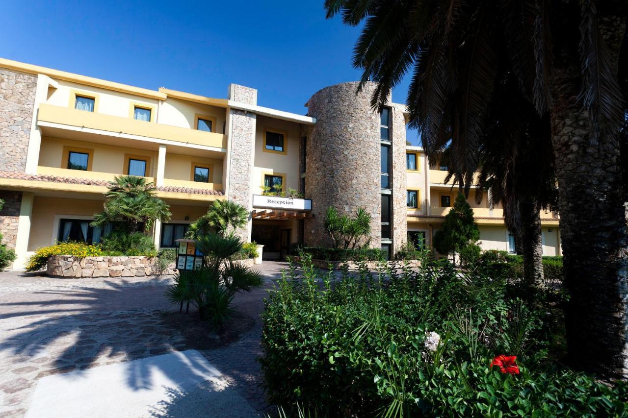 Horse Country Resort Congress & Spa - Hotel Ribot Arborea Exterior photo