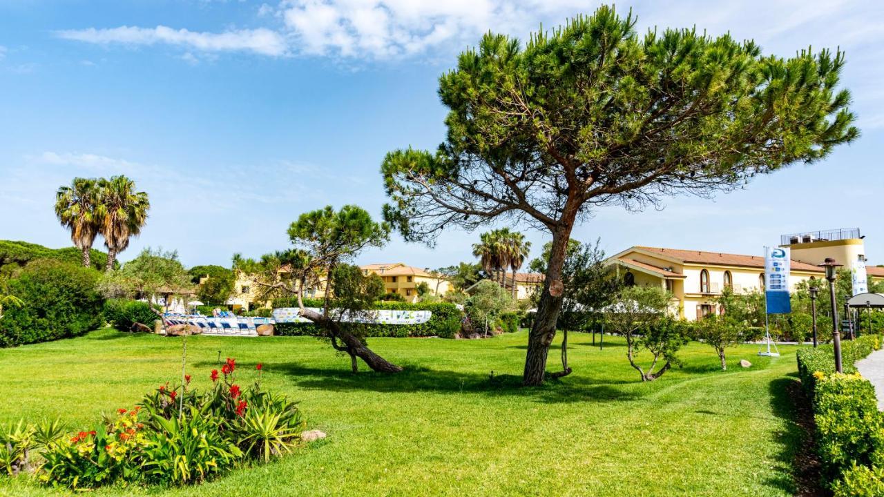 Horse Country Resort Congress & Spa - Hotel Ribot Arborea Exterior photo